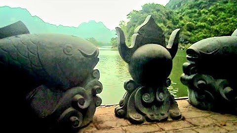 NON XANH NƯỚC BIẾC.  VIETNAM GREEN WATER