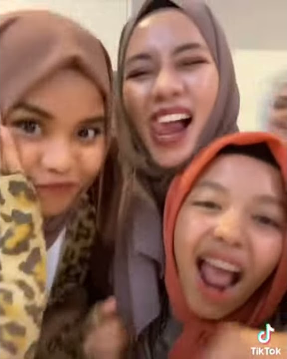 Tik tok gen halilintar girl