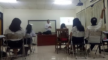 MIcroteaching 6C | Descriptive Text: Describing Someone | English Language Education