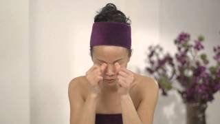 Celebrity facialist Su-Man's two-minute skin rejuvenating self-facial