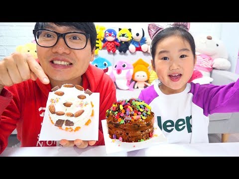 Boram hace pasteles en la cocina Playng Making cakes in Kitchen for kids