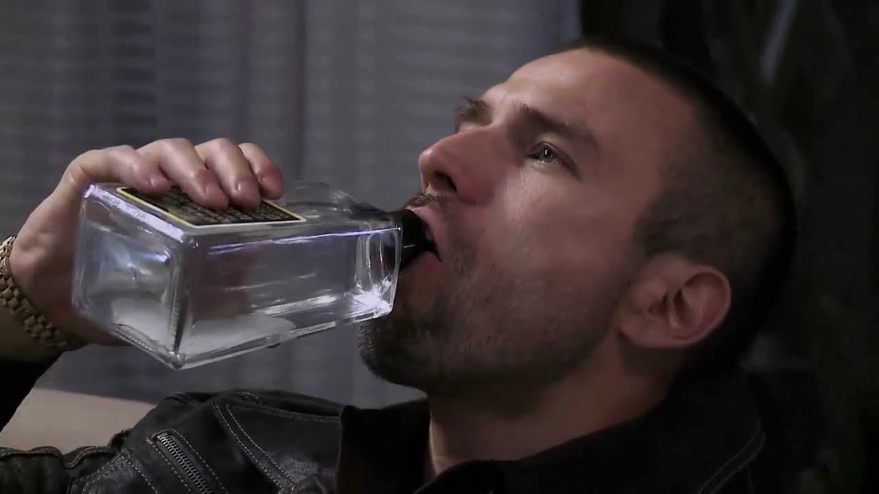 El Señor De Los Cielos 3 Cap 69/70 - Aurelio Casillas escapa de Michoacan huyendo del Feyo