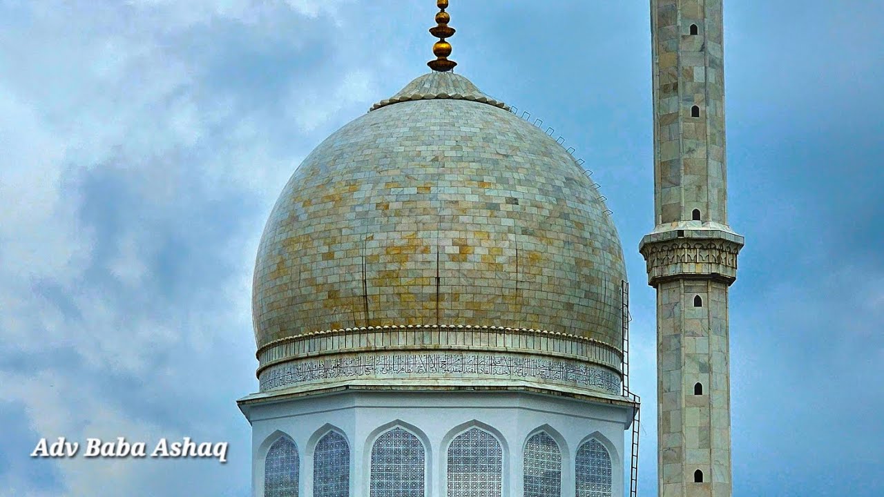 The Sacred Glimpse! Sallallahu Alaika Ya Rasool Allah ﷺ #dargahhazratbal #fridayvibes #viralvideo 