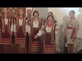 Співає хор Острозького ЦКДТ під час заходу до 60-річчя відкриття памятника Т. Шевченку в Острозі