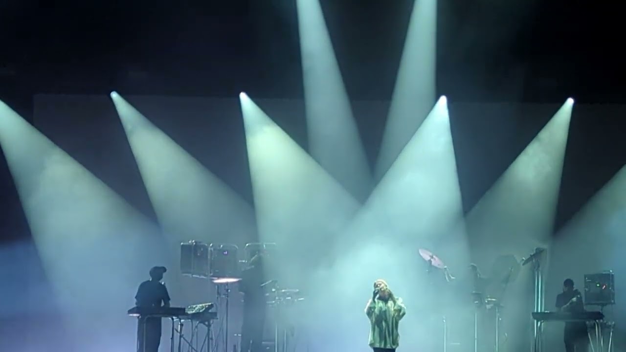 Zaho de Sagazan - Derniere Cigarette - Les Solidarites 2025