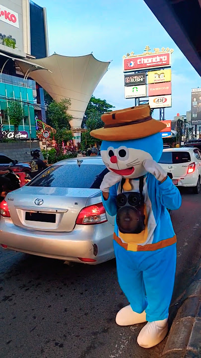 Doraemon dancing