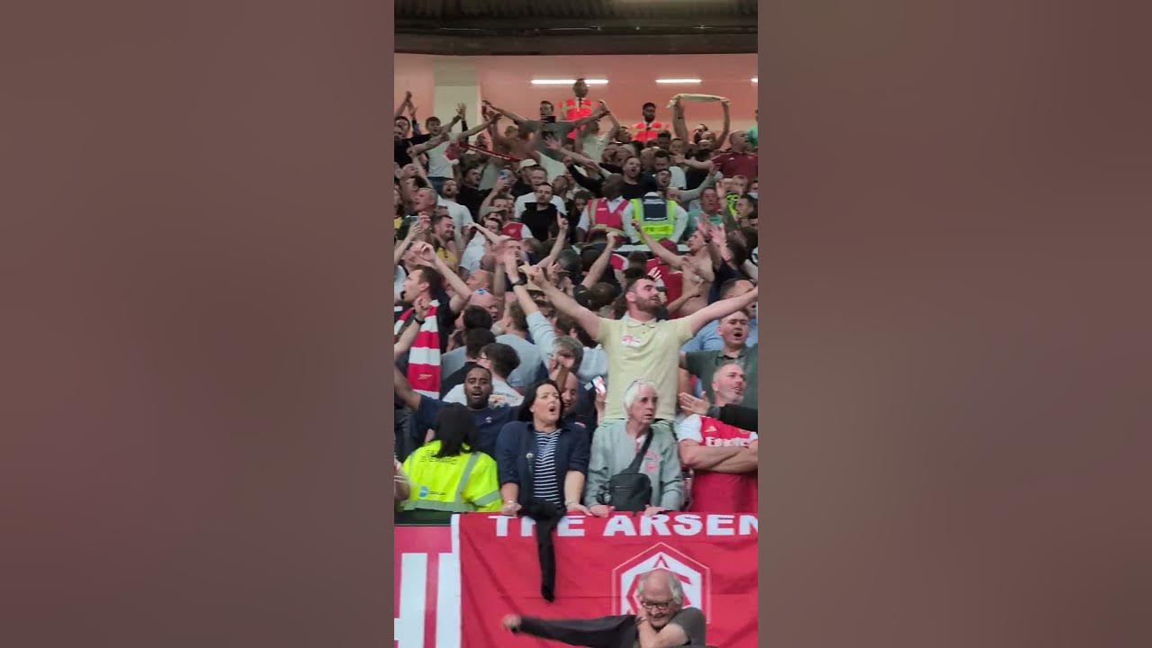 ARSENAL AWAY SUPPORTERS SING LOUD AND PROUD AT OLD TRAFFORD 📶