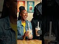 👻☕ A mysterious ghost appears in front of a young woman in the USA... but instead of running away😱✨