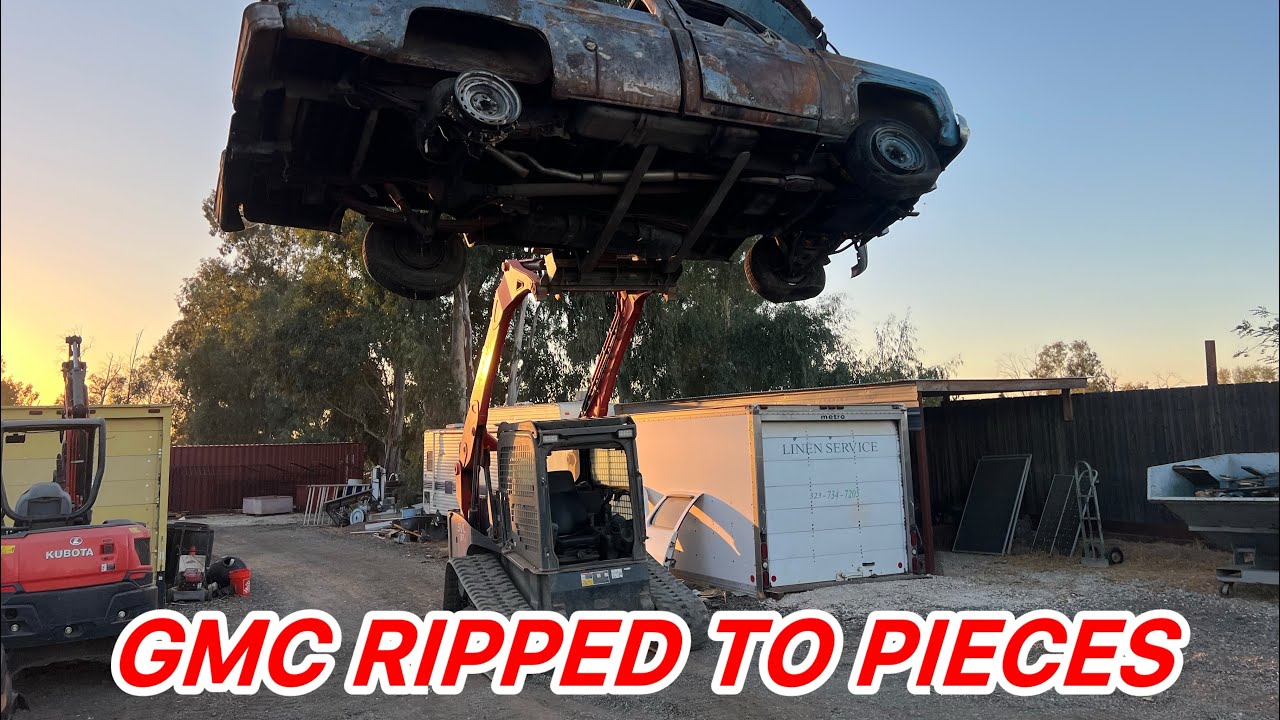 Engineer Ripping Up Making money Ripping up vehicles with excavator - YouTube