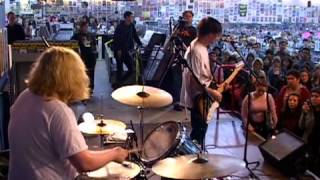 Wavves Live at Amoeba - San Francisco 18/08/2010