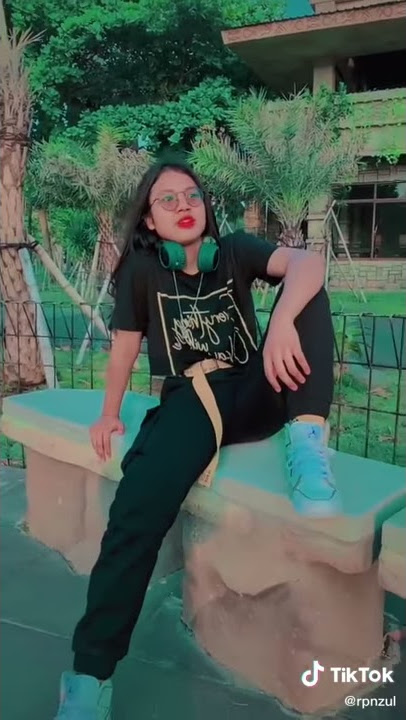 TikTok Dhea siregar
