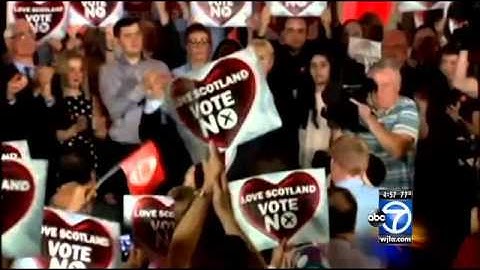Scots voting Aye or Nae on independence