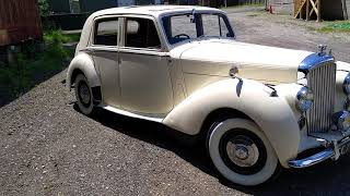 1952: Bentley MK VI idle, walk around 1952 Bentley Mark Vi C3945 Cold Start And Walk Around