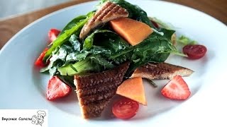 Салат с копченым угрем Салат с копченым угрем