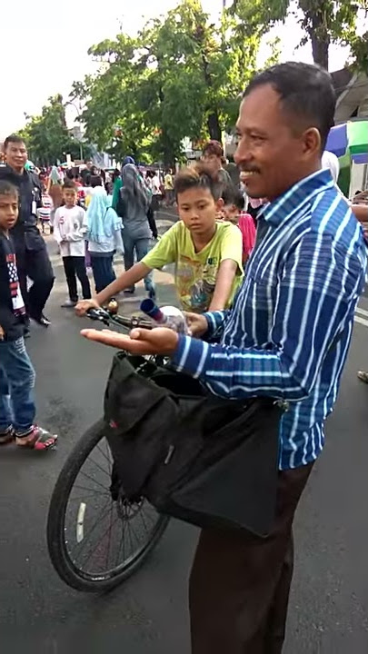 Terompet bisa ngomong Njaluk Adik Cilik Paaaaaaakkk..