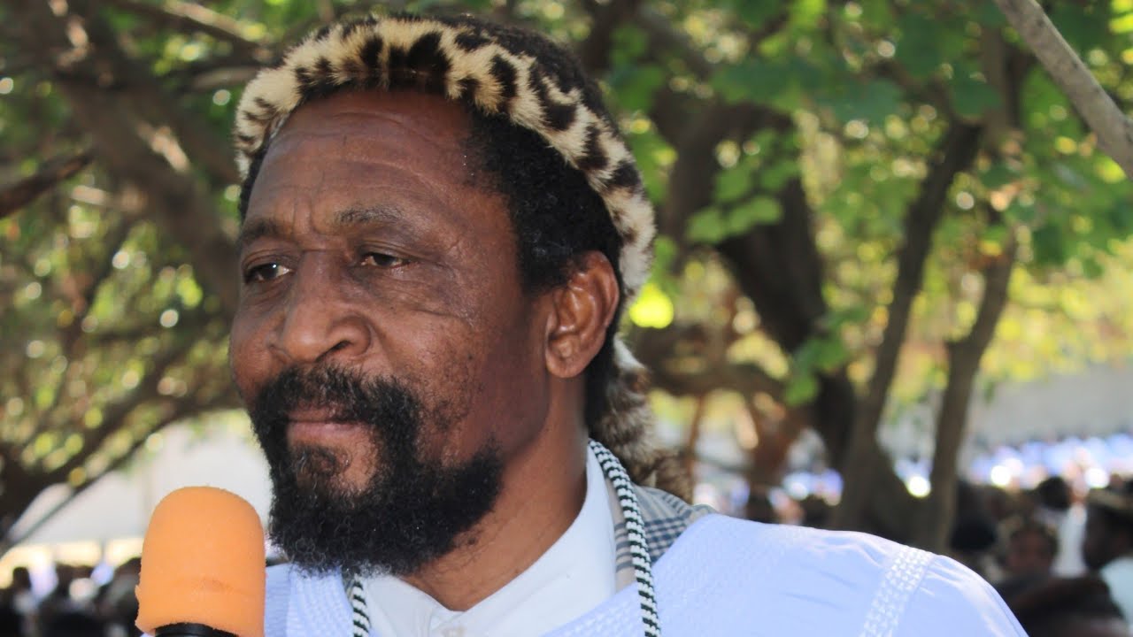 ekhaya lemphefumulo: Iminikelo yokugeza nokulanda izizukulwane