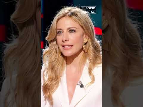 Video La figlia di Celentano: Non mi piacciono le canzoni di papà