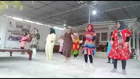 senam kreasi| minum susu | The Borneo women