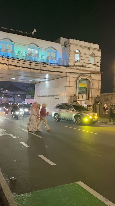 Jalan Asia-Afrika Bandung di Malam Hari