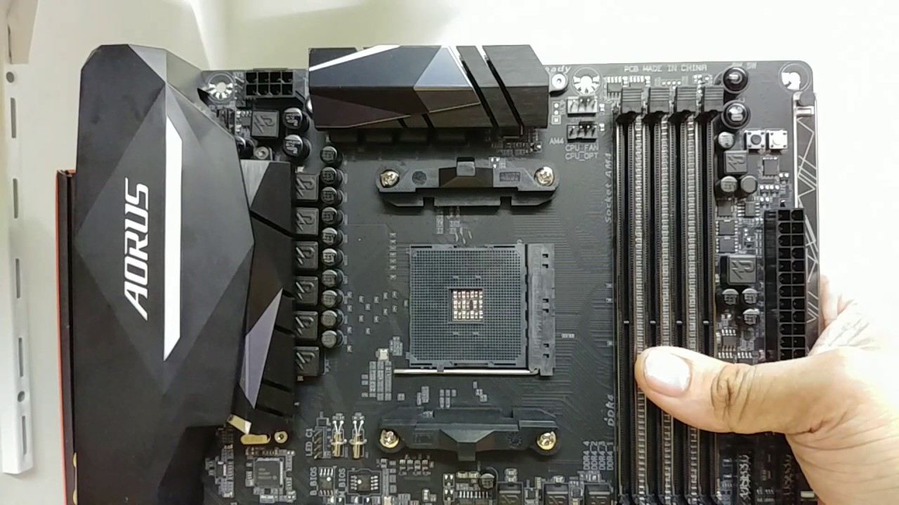 GIGABYTE AORUS AX370 GAMING K7 Motherboard Unboxing and Overview - YouTube