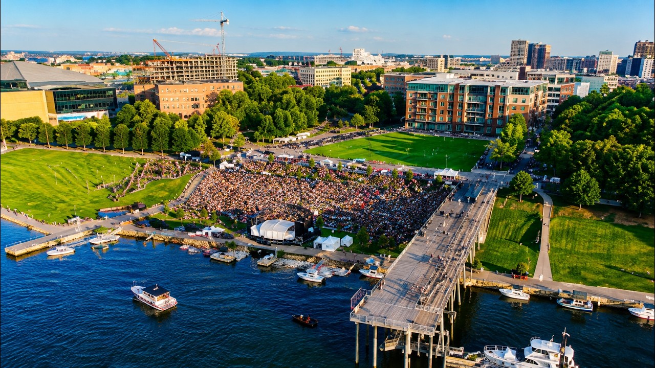 Minnesota Yacht Club Festival held at Harriet Island Regional Park in St. Paul 🇺🇸 | 4K UHD