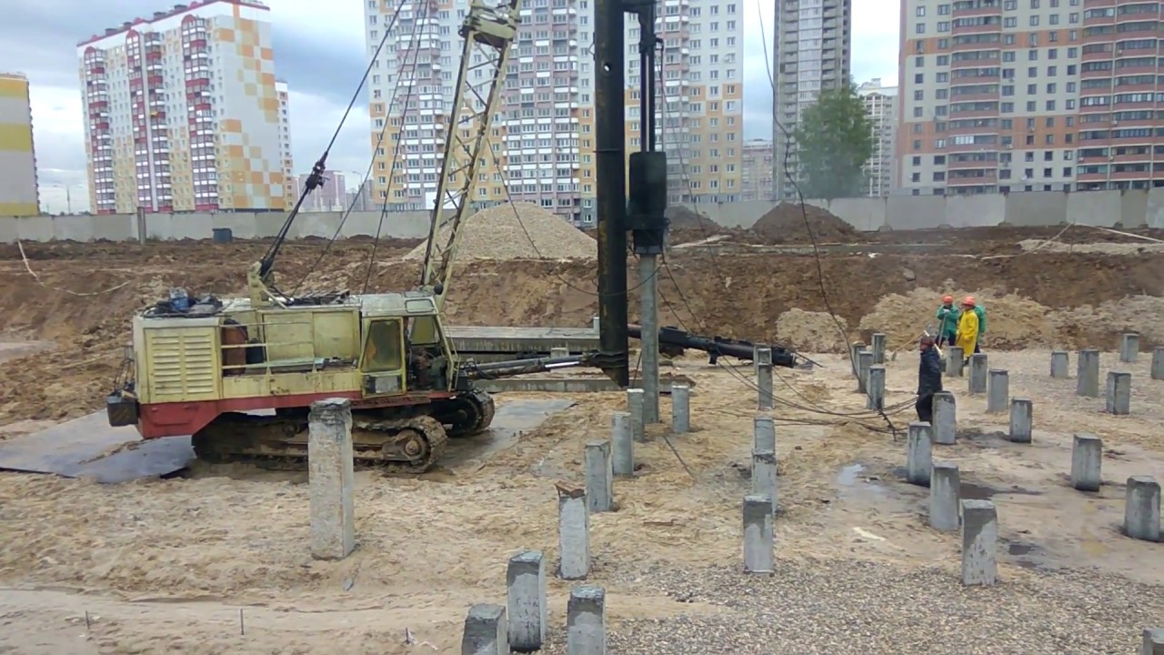 Забивка свай ЭО 5119, Котельная д. Дрожжино, Бутово Парк 2 - YouTube