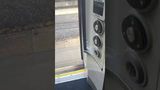 Closing class 385 door