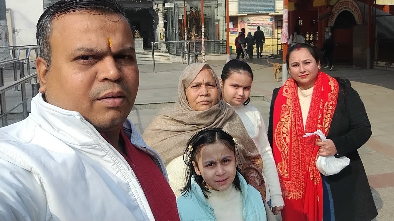 "सुबह-सुबह निकल गए मंदिर" (Subah-subah nikal gaye mandir🙏🏻