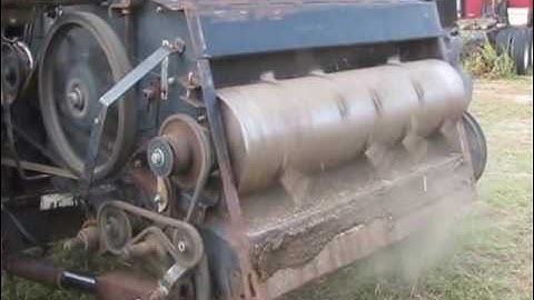 Gleaner L2 Combine on BigIron Auctions