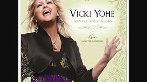 Vicki Yohe: One Moment