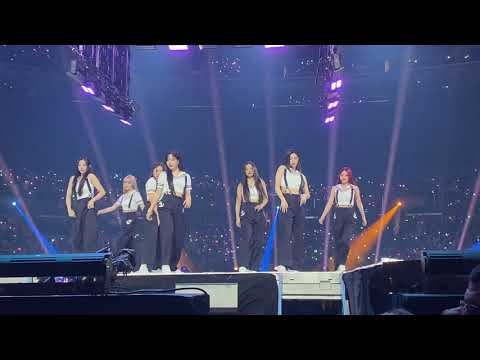 NMIXX - VERY NICE (Seventeen Cover) | Special Stage @ #KCON 2022 | 2022.08.21 | 4K