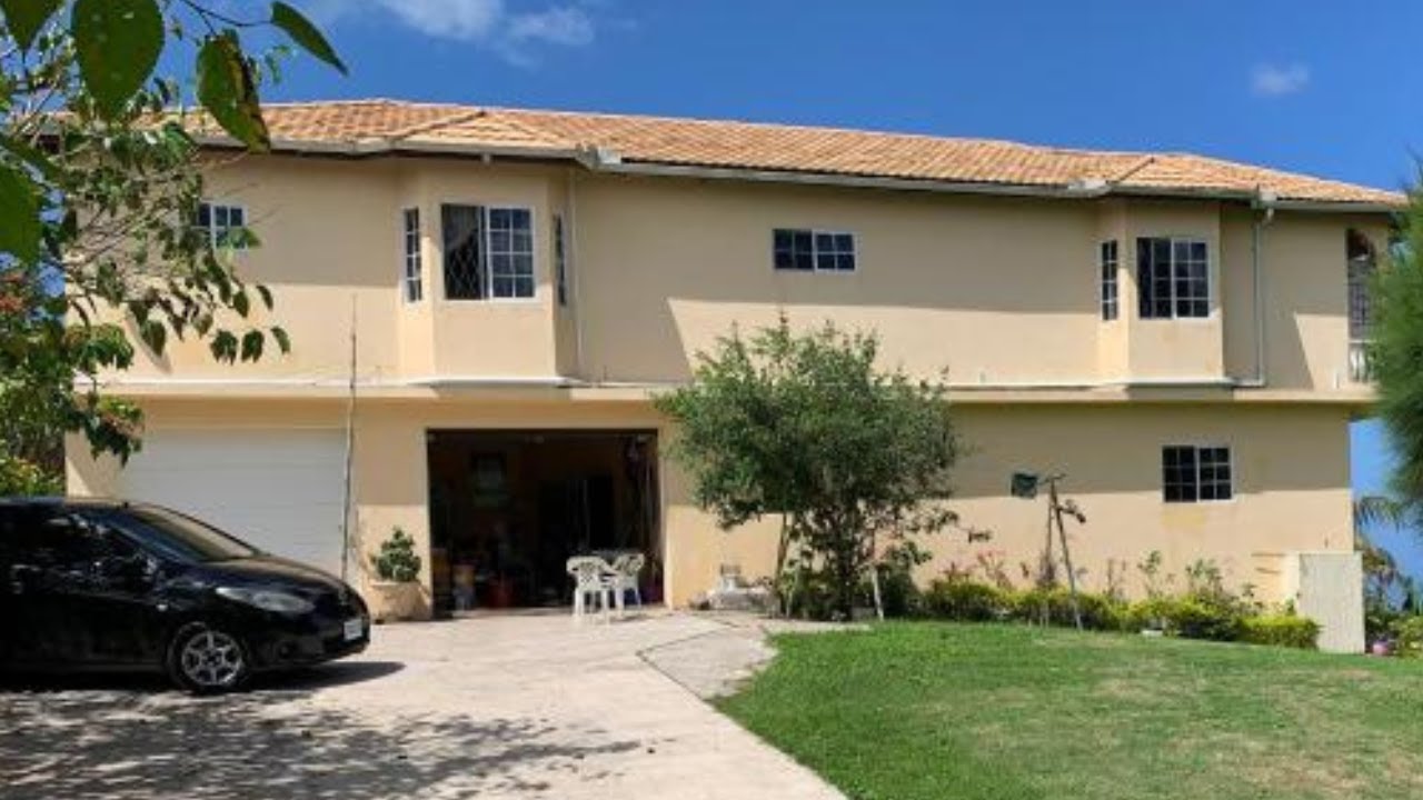 Luxurious 5 Bedroom 5 Bathroom House For Sale in Golden Spring, Lime
