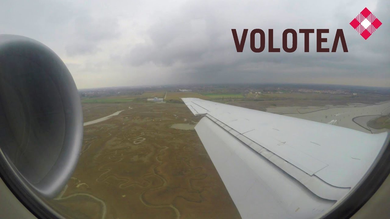 ONBOARD Volotea Boeing 717 Wing View Landing at Venice Marco Polo