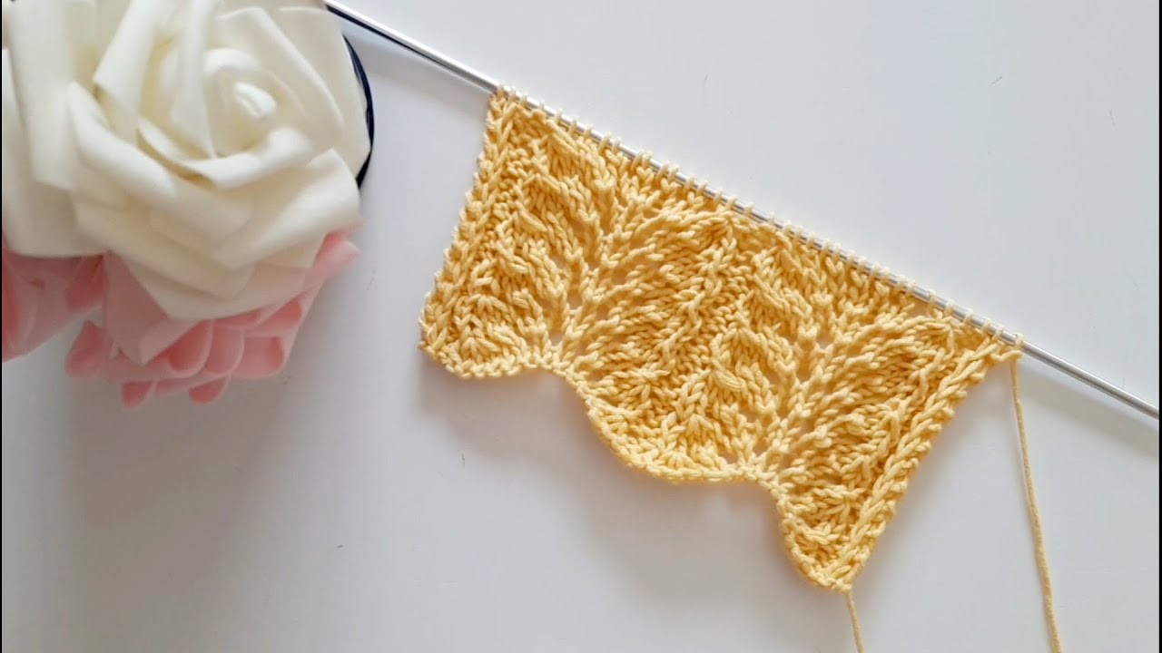 Motivo pavone ai ferri n° 117 /Knitted peacock stitch / Puntada de pavo real a dos agujas