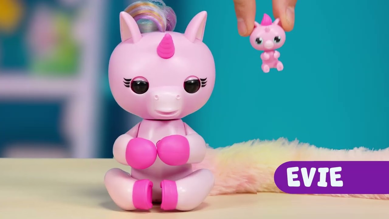 Fingerlings Snuggle Tails Unicorn Evie Smyths Toys UK
