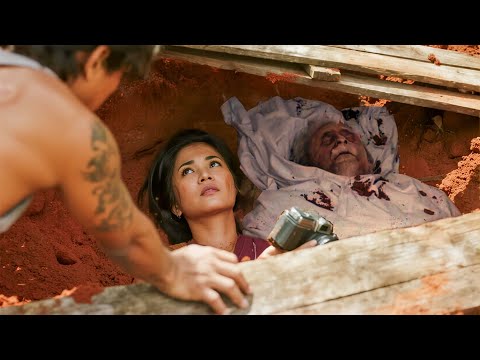 البنت قررت تاخد كاميرا وتحبس نفسها مع الميت في القبر عشان تصور اللي بيحصل بعد الموت تلخيصة FILM