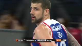 30.11.2018 / Anadolu Efes - KIROLBET Baskonia / Adrien Moerman