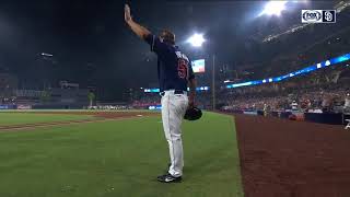 Padres Hall of Famer Trevor Hoffman is given ovation by Petco Park faithful