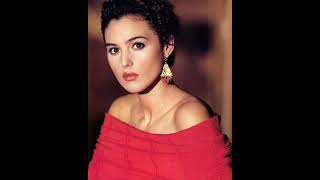 13 Sexiest Photos of Monica Bellucci | Esau Baru Explained