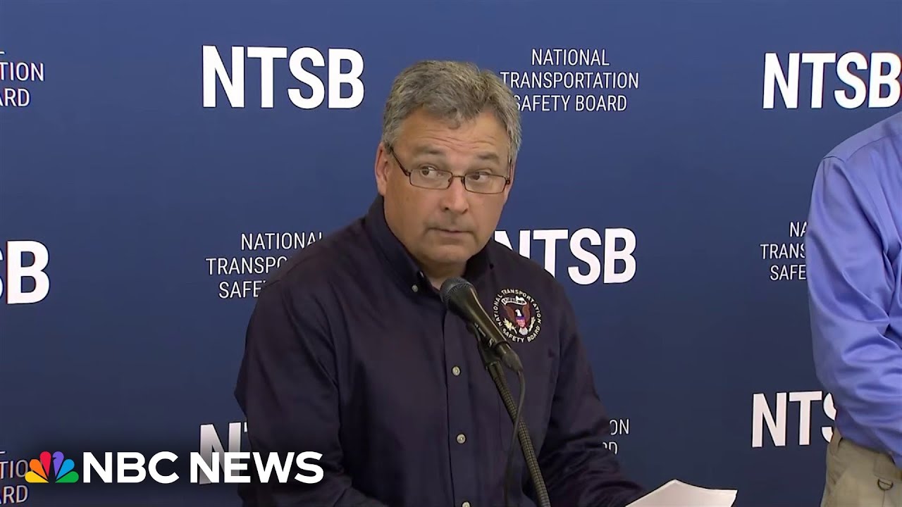 Officials summarize audio inside cockpit before crash at LaGuardia