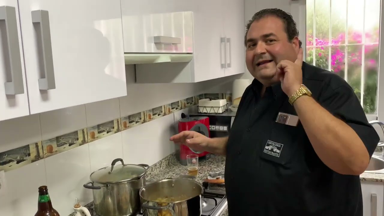 Sopa de cebolla gratinada con queso