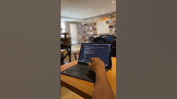 Programando no café com o TabS9+ #work #vscode #programming #phyton #coffeeshop #programação  #tabs9