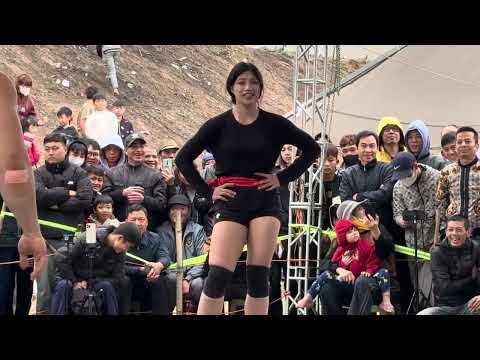Beautiful female wrestler accepts to fight the handsome man of the village #wrestling #vatnamnu