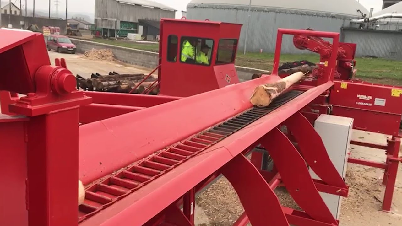 Morbark C Series Debarker and 75 inch Disc Chipper (Stationary line)