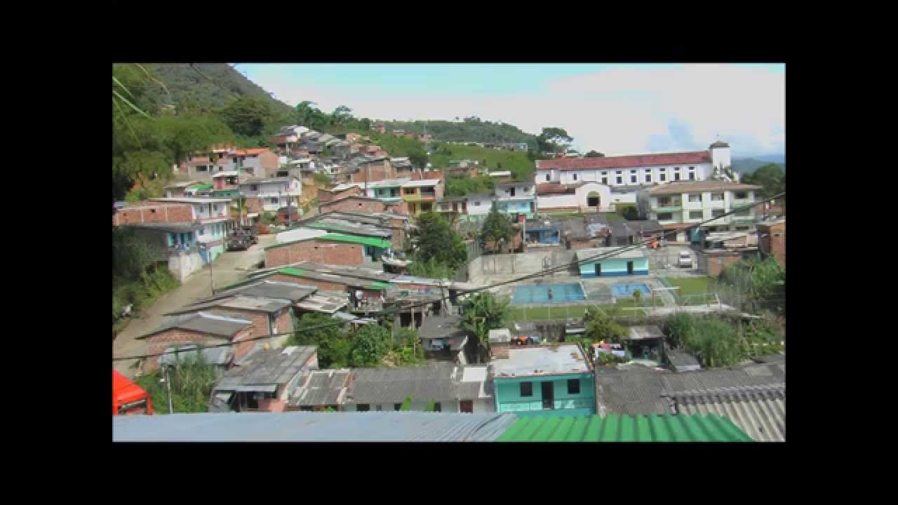 NEGRO CORAZÓN LOS CAMINANTES CARRILERA R14 SIN ANIMO DE LUCRO