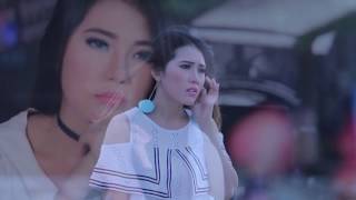 Download lagu Via Vallen Sakit Sakit Hatiku Lyric Video