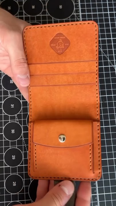 Изготовление кожаного кошелька из премиальной итальянской кожи в ...