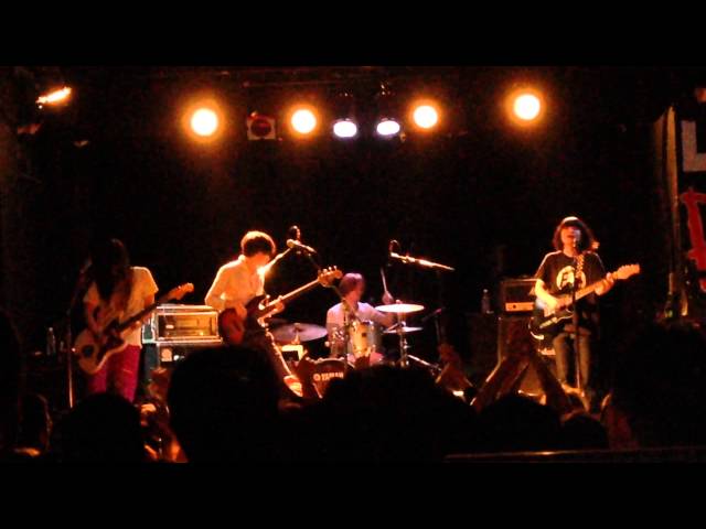 NMFT Vol. 6 / Kinoko Teikoku (きのこ帝国) - Paranoid Parade - YouTube