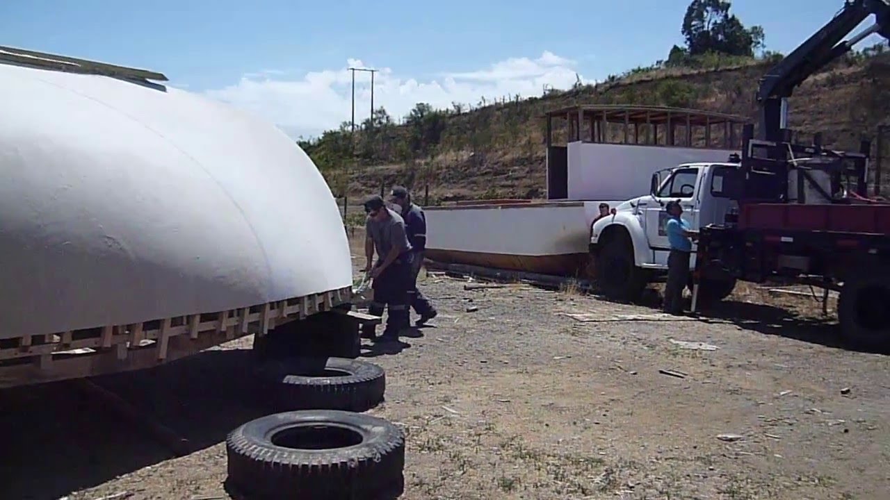 Construction d'un voilier en bois moulé au Chili