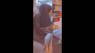 Aisha Aliyu Tsamiya Tana Rarrashin Dan Ta